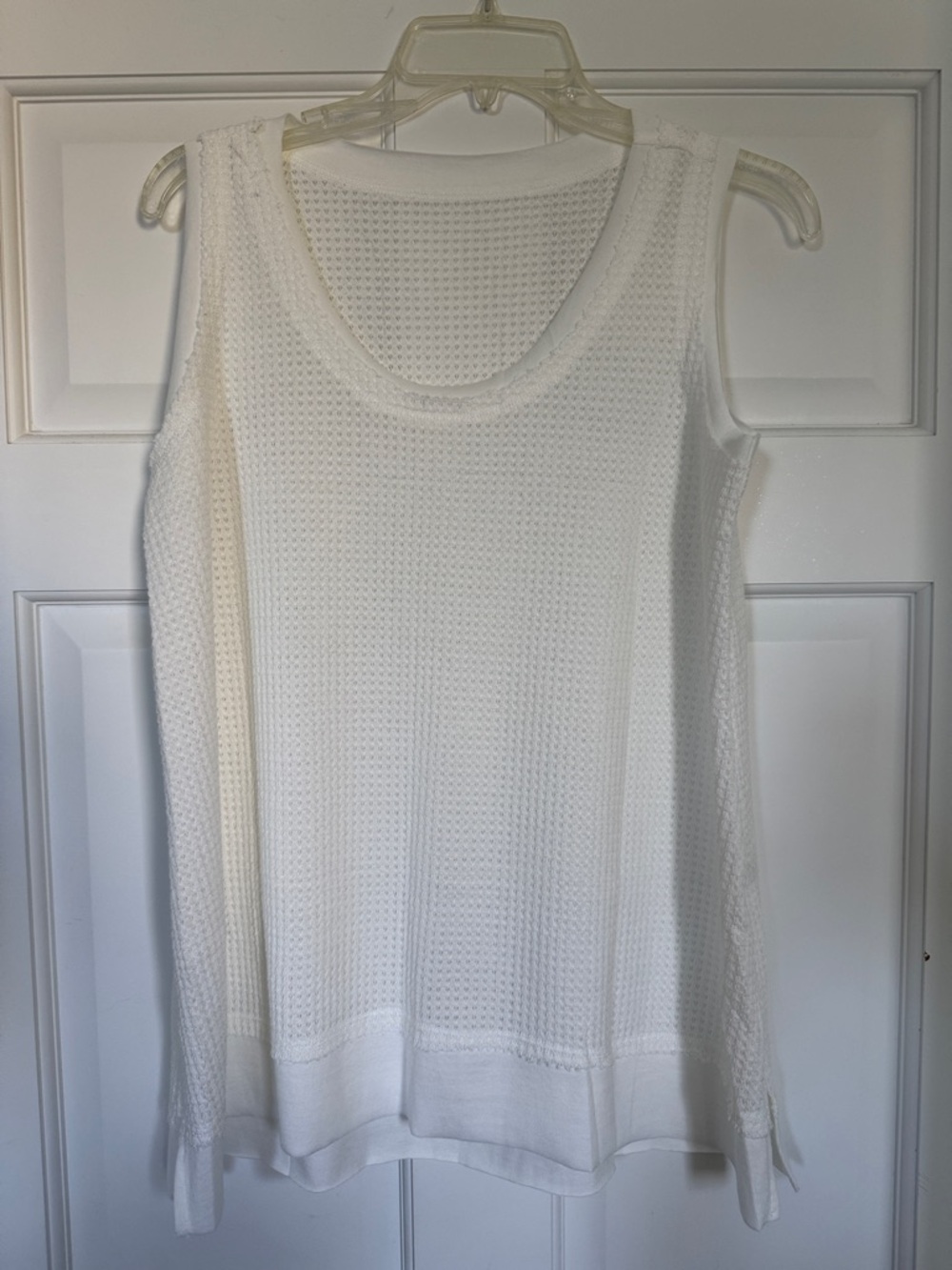 Women’s White Sleeveless Knit Tank Top